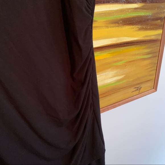 Black fitted ruched dress. LE CHATEAU - Picture 2 of 7